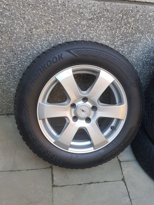 Pnevmatike Hankook 215/60/16 zimska Količina: 4