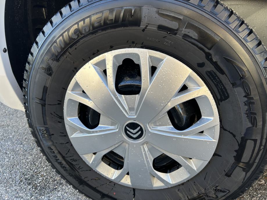 NOVI pnevmatiki Michelin Agilis Camping 225/75/R16 116Q M+S CP, 2 kos