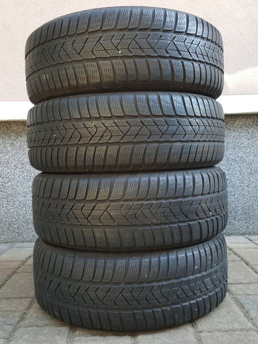 Pnevmatike Pirelli 205/60/16 zimska Količina: 4