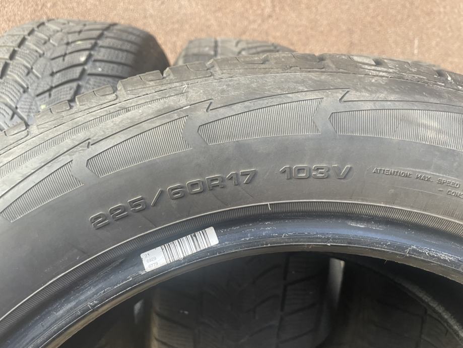 Pnevmatike Goodyear 225/60/17 zimska Količina: 4