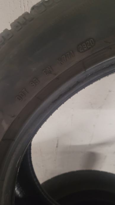 Pnevmatike Pirelli 225/55/17 zimska Količina: 4