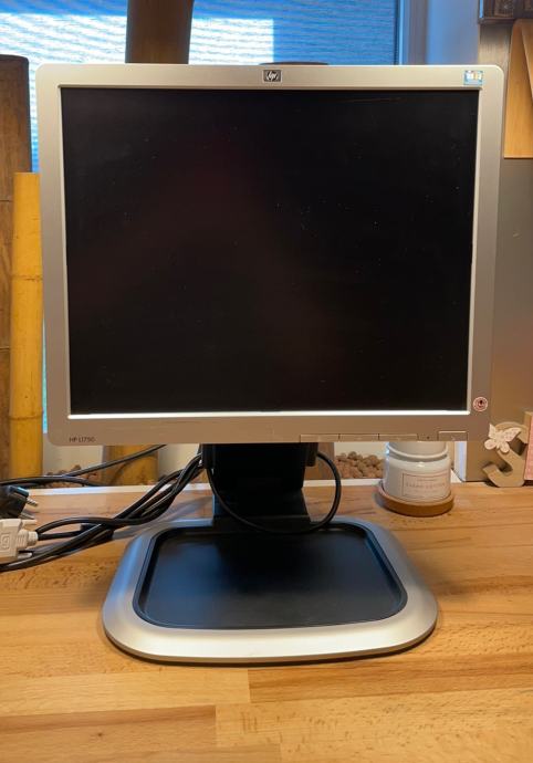 Hp LCD monitor 17’