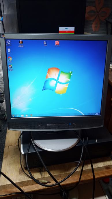 LCD monitor ASUS z zvočniki