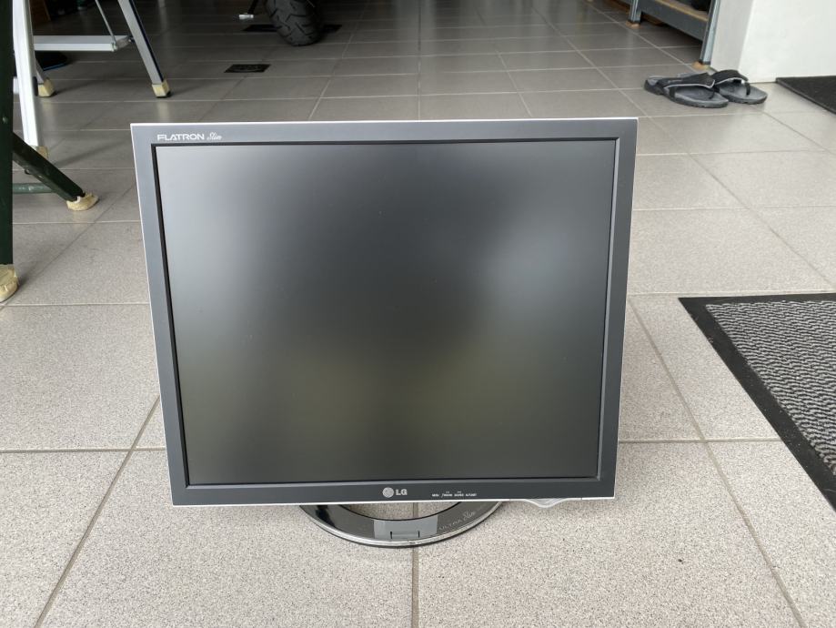 LG Flatron Slim 17" LCD Monitor