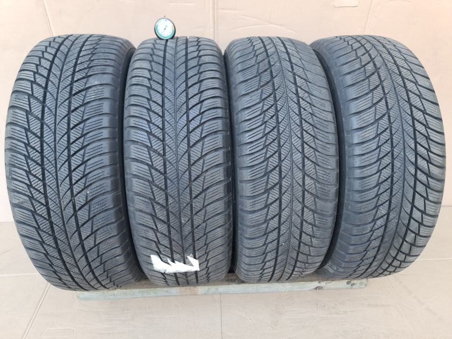 18" Bridgestone Blizzak LM001  225/60 R18 104H M+S - DOT 2122 z 6,50