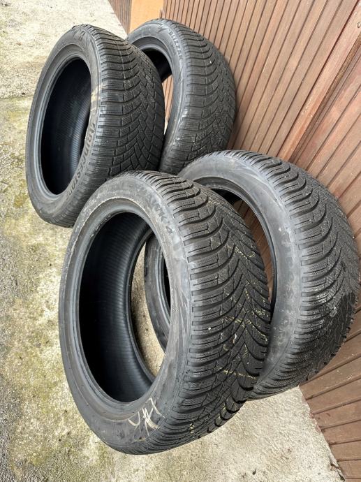 Pnevmatike Bridgestone 225/50/18 zimska Količina: 4