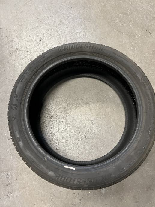 Pnevmatike Bridgestone 245/40/19 poletna Količina: 2