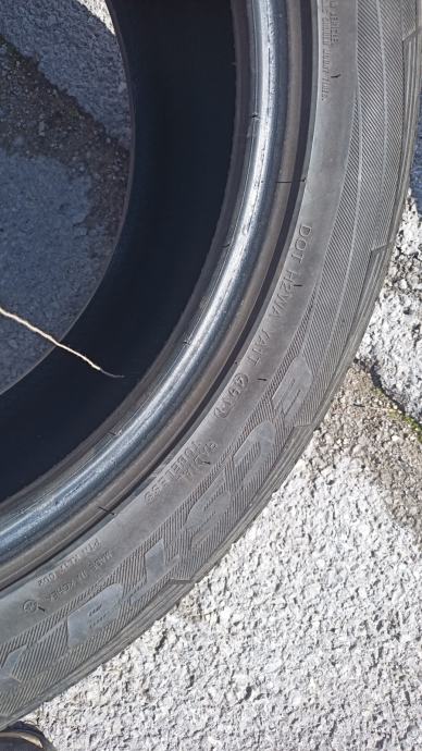 Pnevmatike Kumho 255/50/19 poletna Količina: 2