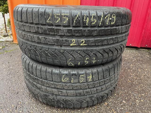 ZIMSKE PNEVMATIKE PIRELLI 255/45/19