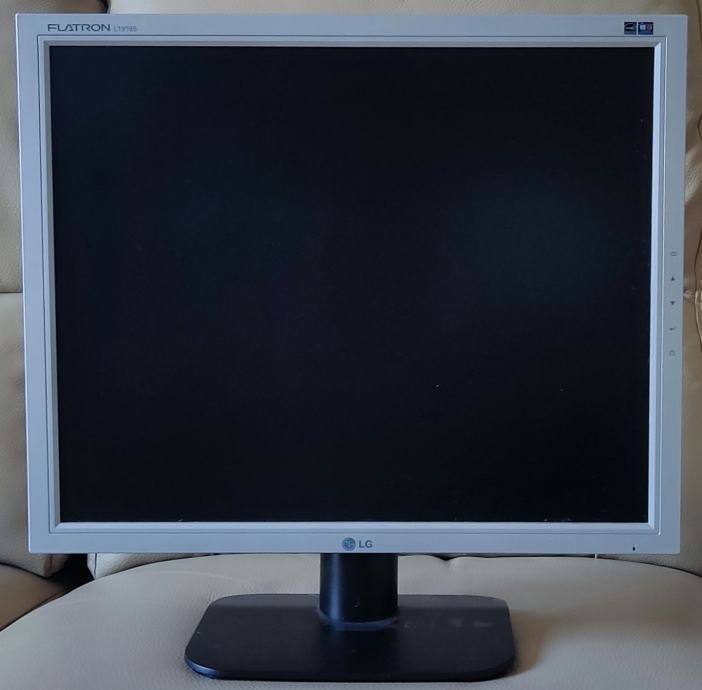 2x monitor LG FLATRON  L1918/L1919