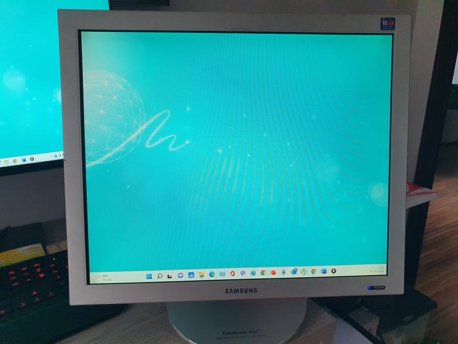 LCD monitor Samsung 19"