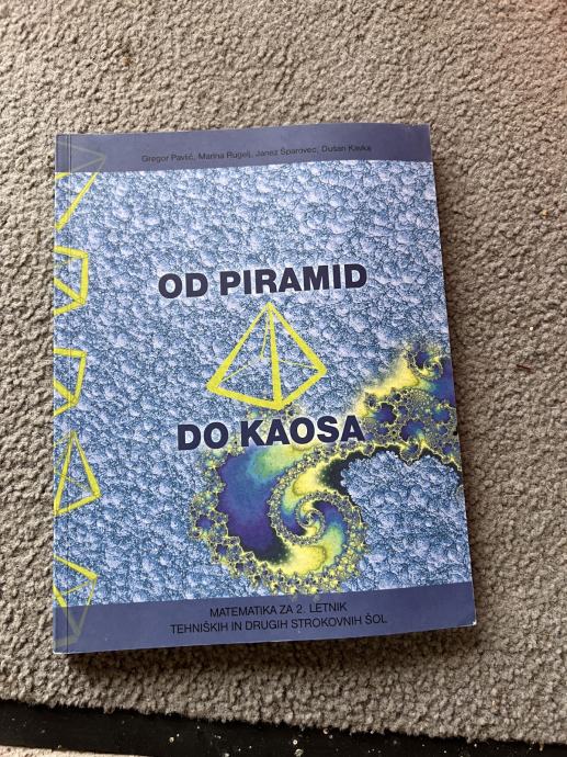 Od piramid do kaosa