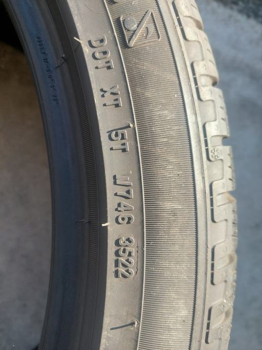 Pnevmatike Pirelli 275/45/21 zimska Količina: 2