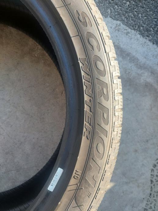 Pnevmatike Pirelli 305/35/21 zimska Količina: 2