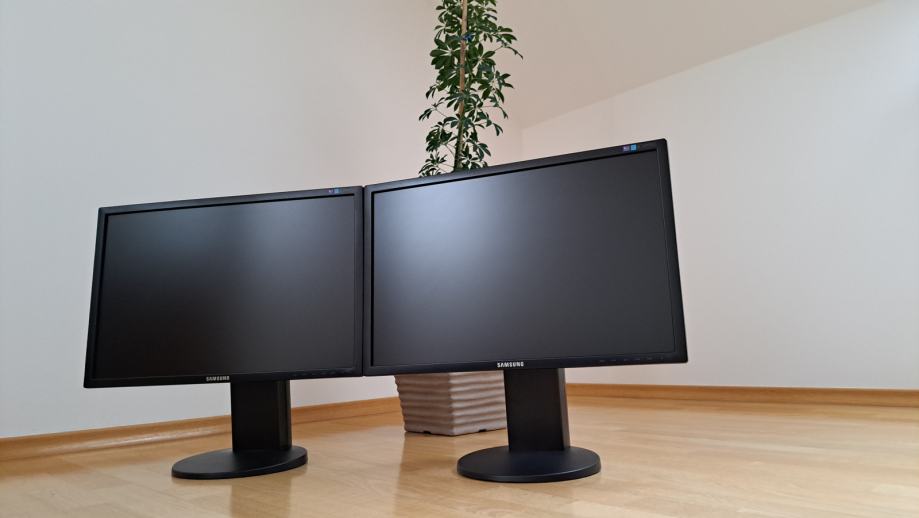 Samsung 2443BW 24 LCD monitor