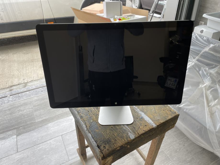 27-inch Apple Thunderbolt Monitor