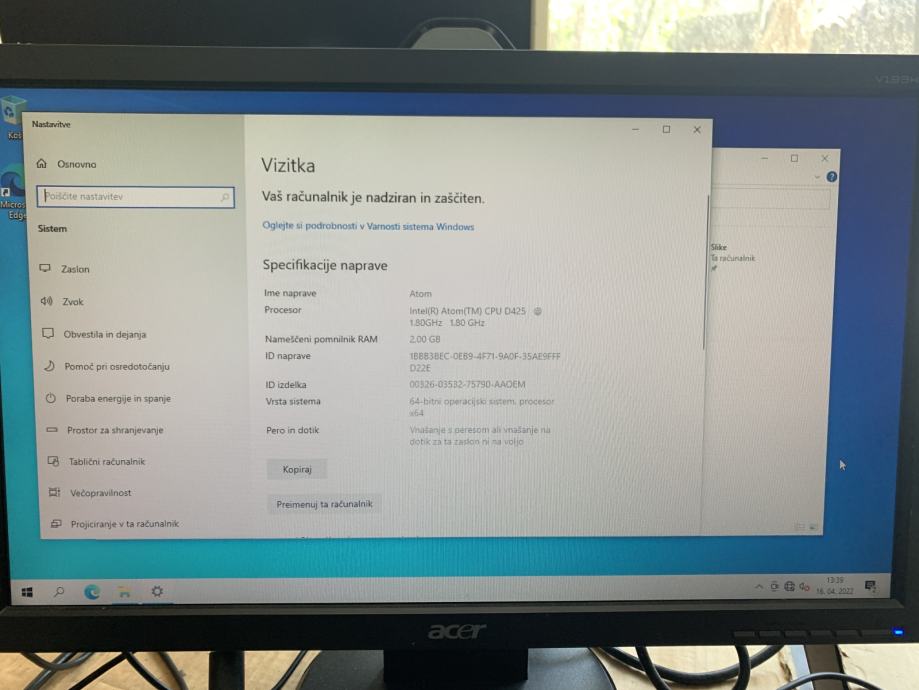 Komplet računalnik Acer Veriton N281G + nosilec + monitor Acer V193HQV