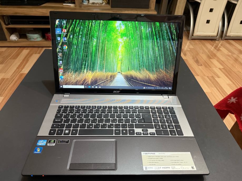 Acer v3-771g/17.3/intel i7/8gb/240gb ssd/nvidia 2gb