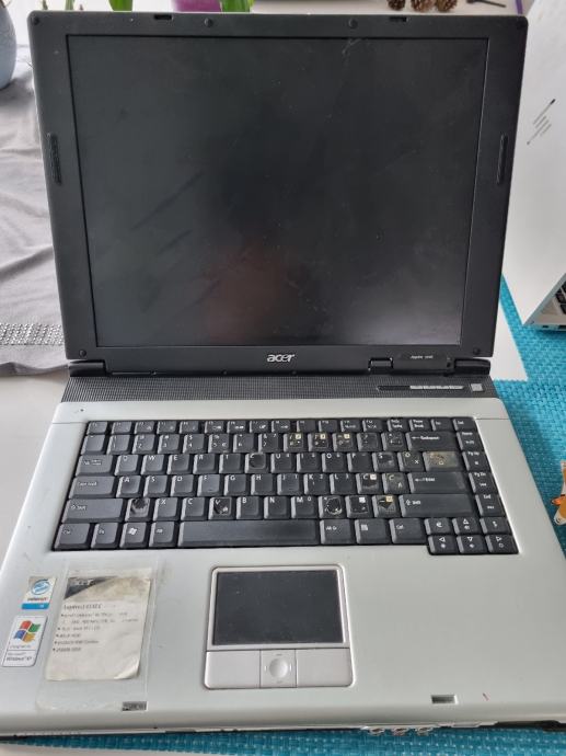 Prenosnik Acer Aspire 1410 po delih