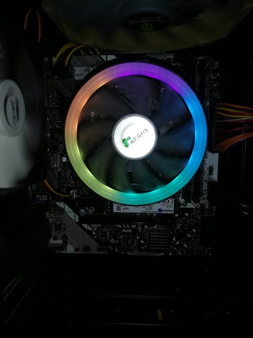 ryzen5 2400G  RXVEGA11 2GB  + RGB COLLER