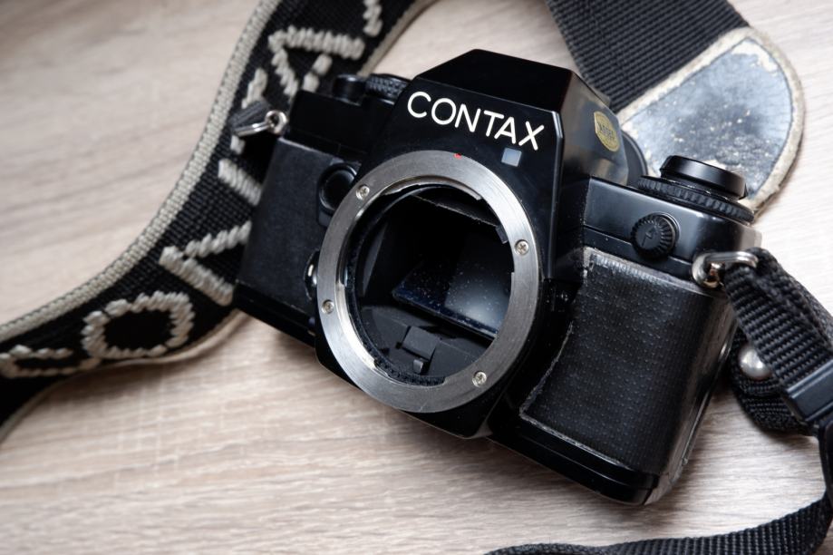 Contax 139 Quartz analogni aparat - nepreizkušen