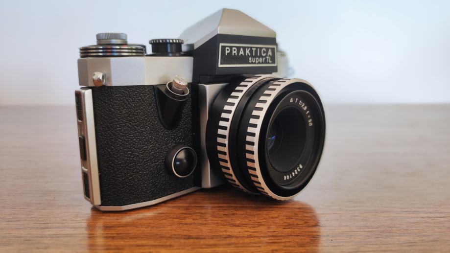 Praktica Super TL fotoaparat