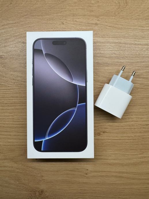 Iphone 16 pro max 1TB black titanium NOV + gratis fast charger