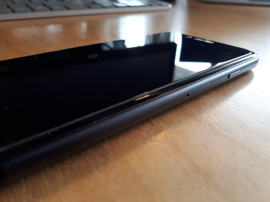 iPhone 8 256gb space gray - Nova baterija - vrhunsko ohranjen