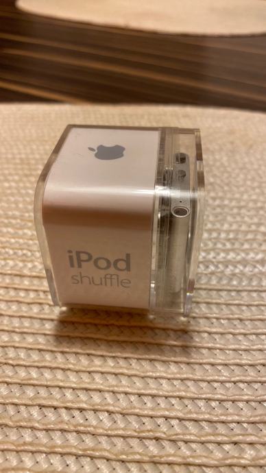 Apple ipod shuffle 4th gen (2GB)