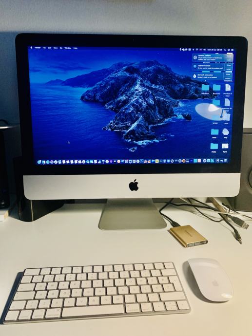 Apple iMac 21.5-Inch "Core i5" 3.0 (4K, Mid-2017)