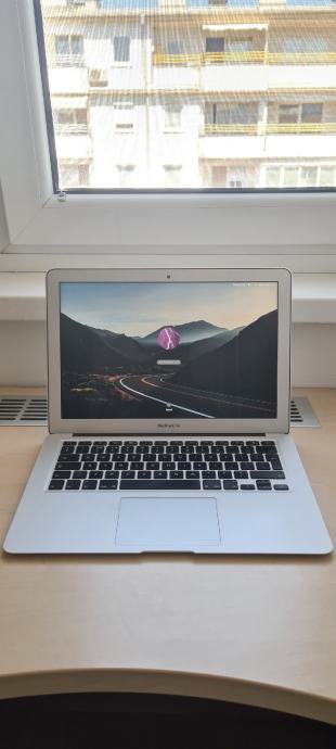 MacBook Air (13-inch, Early 2015)