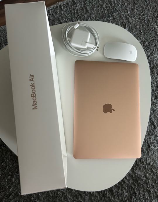 Apple MacBook Air 13”M1