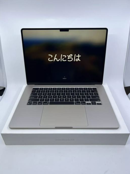 Apple MacBook Air 15,3" M3 Chip srebrne barve