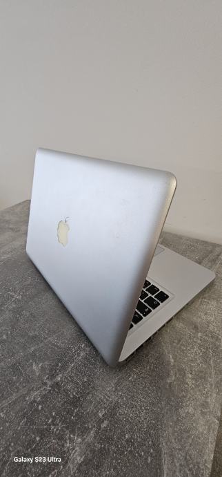 Apple MacBook Pro