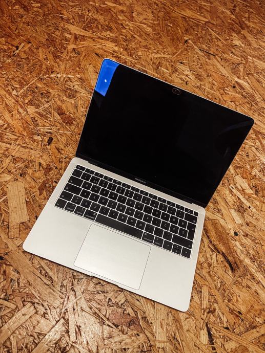 MACBOOK AIR (Retina, 13 - inch, 2019)