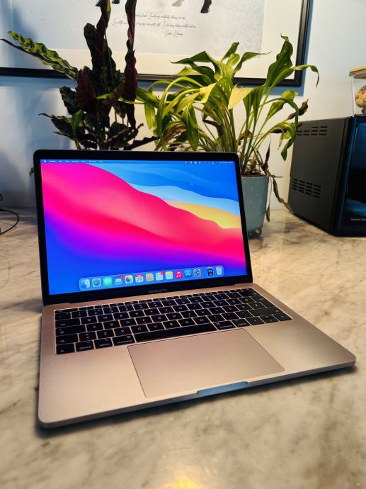 MacBook Pro 13” 256GB 2017