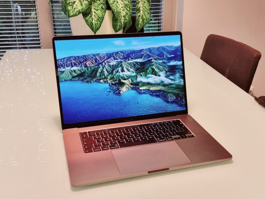 MacBook Pro 16" (2019) | 2,4GHz i9 | 64GB RAM | 5500M 8GB | 1 TB