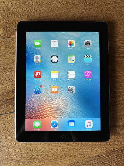 Apple iPad 3rd, 16GB, WiFi + usnjen beige ovitek