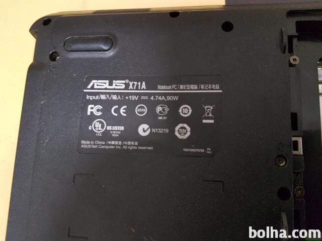 Asus x71A po delih