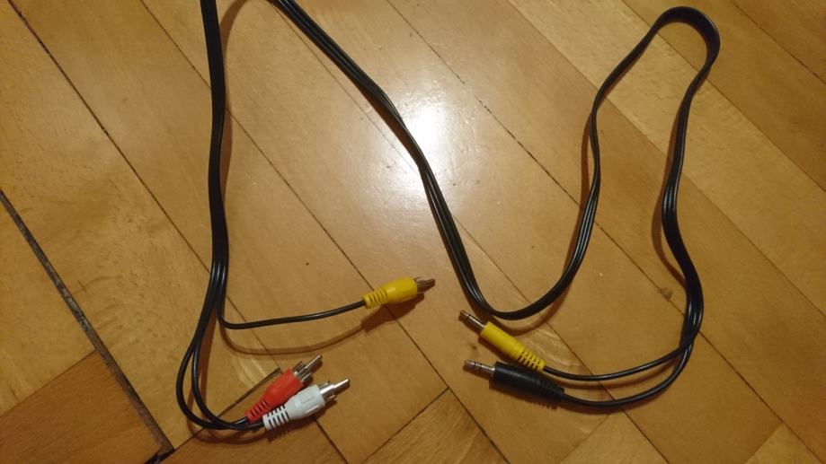 AV kabel (2x 3,5 mm na 3x RCA)