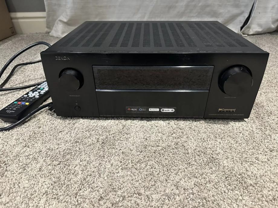 Sprejemnik Denon AVR-X6700H - Vse deluje