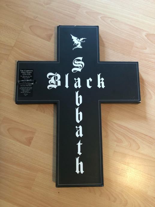 BLACK SABBATH Cross Box, zbirka 13 CD-jev