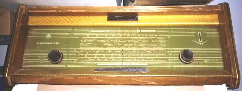 VINTAGE RADIO Simfonija F69