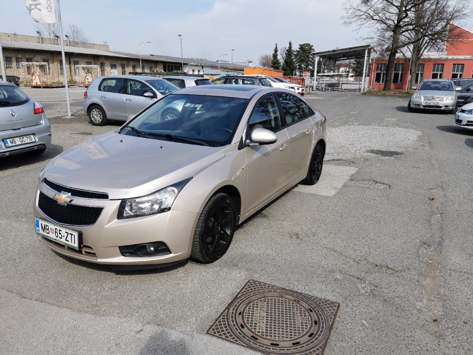 Chevrolet Cruze 18 Ls 2009 L