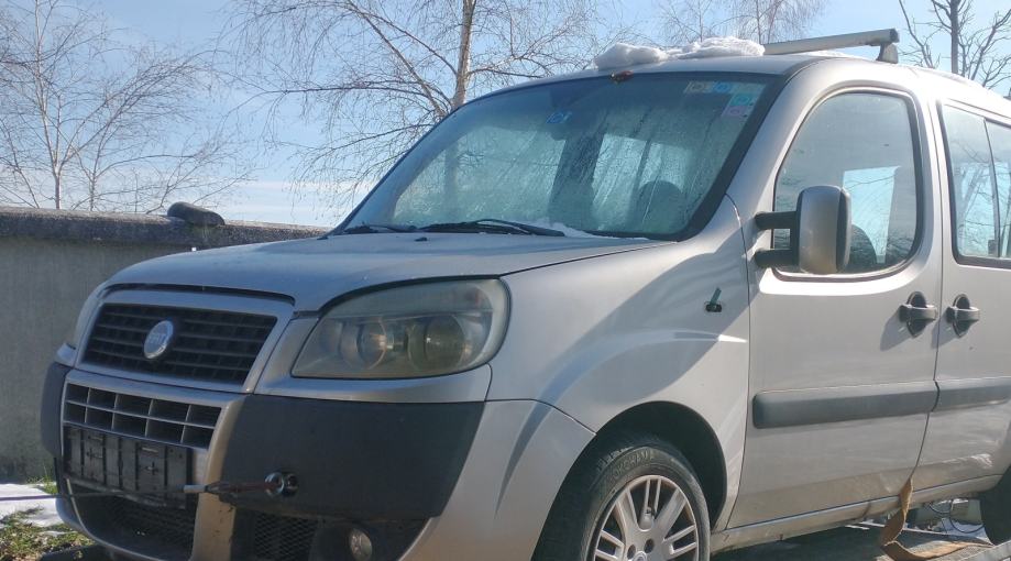 Fiat Doblo 2009 1.9 deli po delih rezervni deli