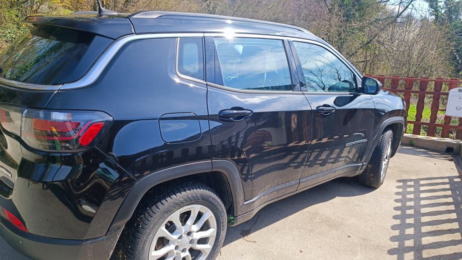 Jeep Compass Longitudine