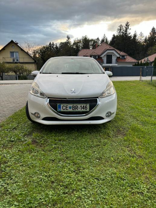 Peugeot 208 1.4 Hdi