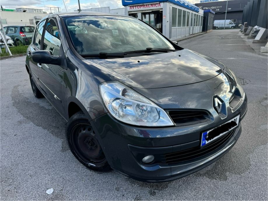 Renault Clio 1.2 2008   206.800km 2800€