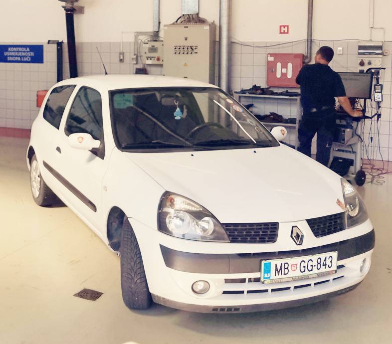 Renault Clio II 1.2 75 PS 2003