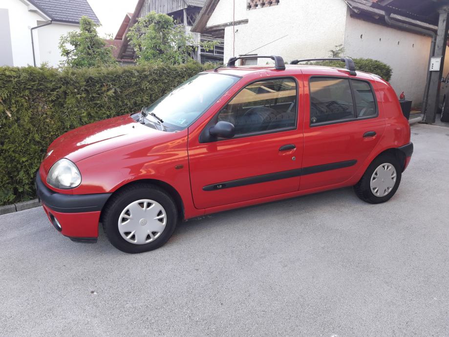 Renault Clio II limuzina